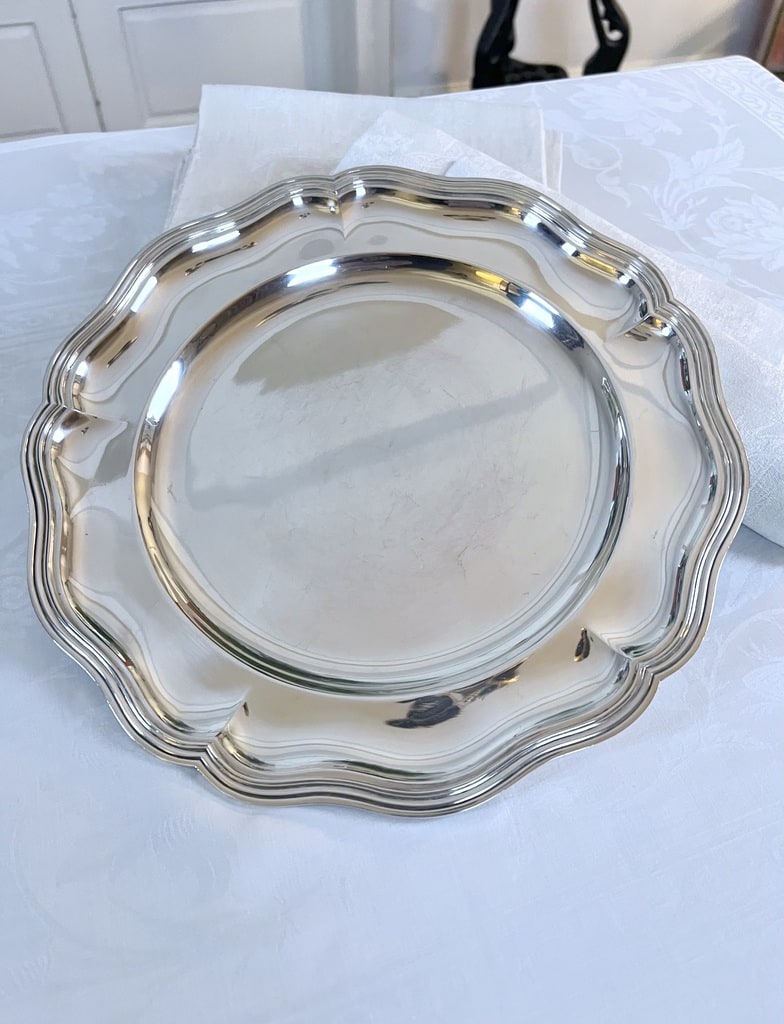 plat-de-presentation-en-maillechort-argenterie-ancienne-style-classique-antiquaire-brocante-art-de-la-table-francais