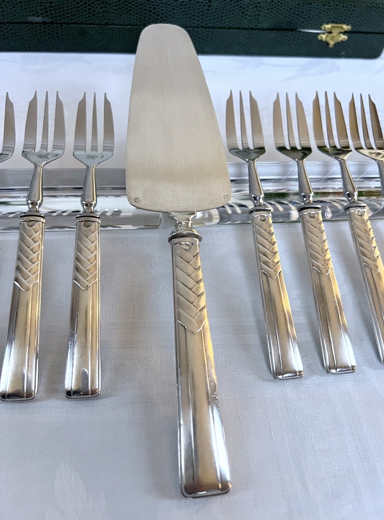 pelle-a-gateau-en-argent-service-couverts-a-dessert-fourchettes-a-gateau-coffret-ecrin-vaisselle-moderne-brocante-vintage-antiquaire