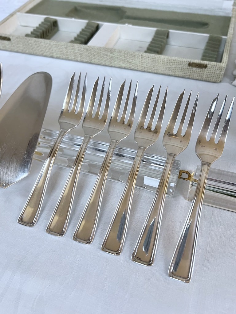 fourchettes-a-dessert-pelle-a-gateau-art-deco-metal-argente-service-couverts-anciens-vaisselle-vintage-brocante-antiquaire