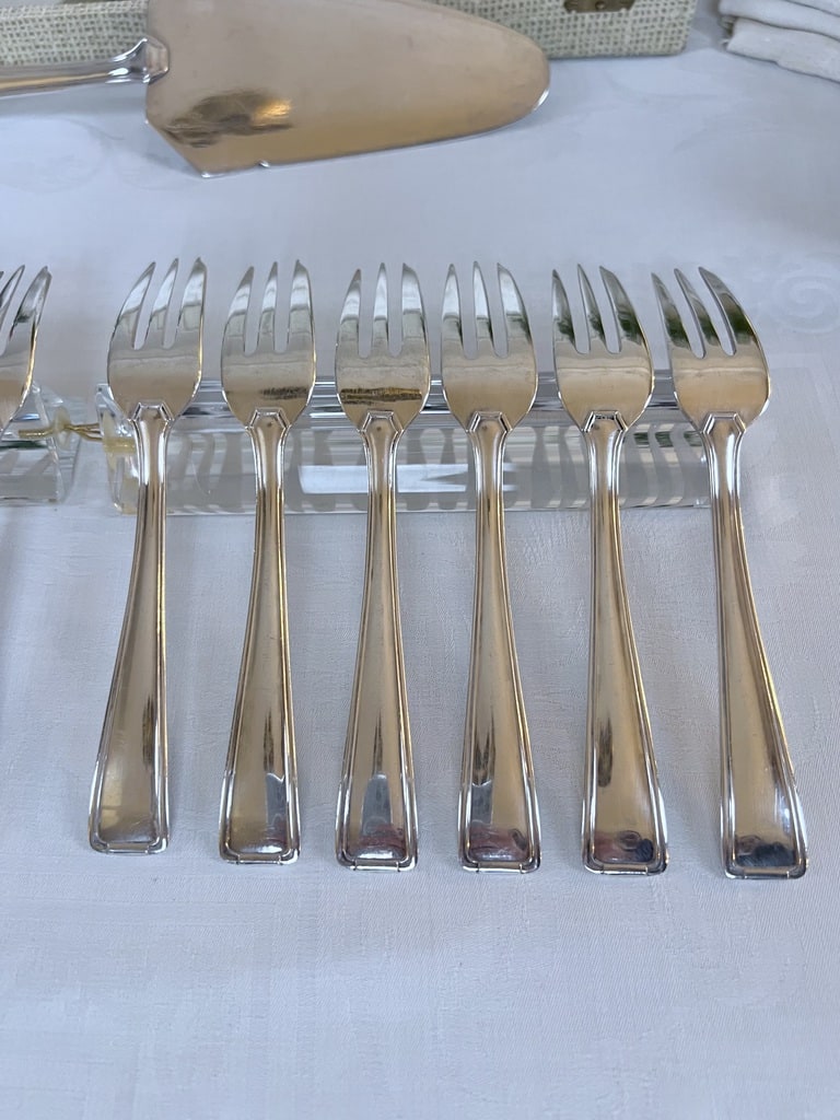 fourchetttes-à-gateau-anciennes-metal-argente-style-art-deco-vaisselle-moderne-20e-siecle-brocante-antiquaire