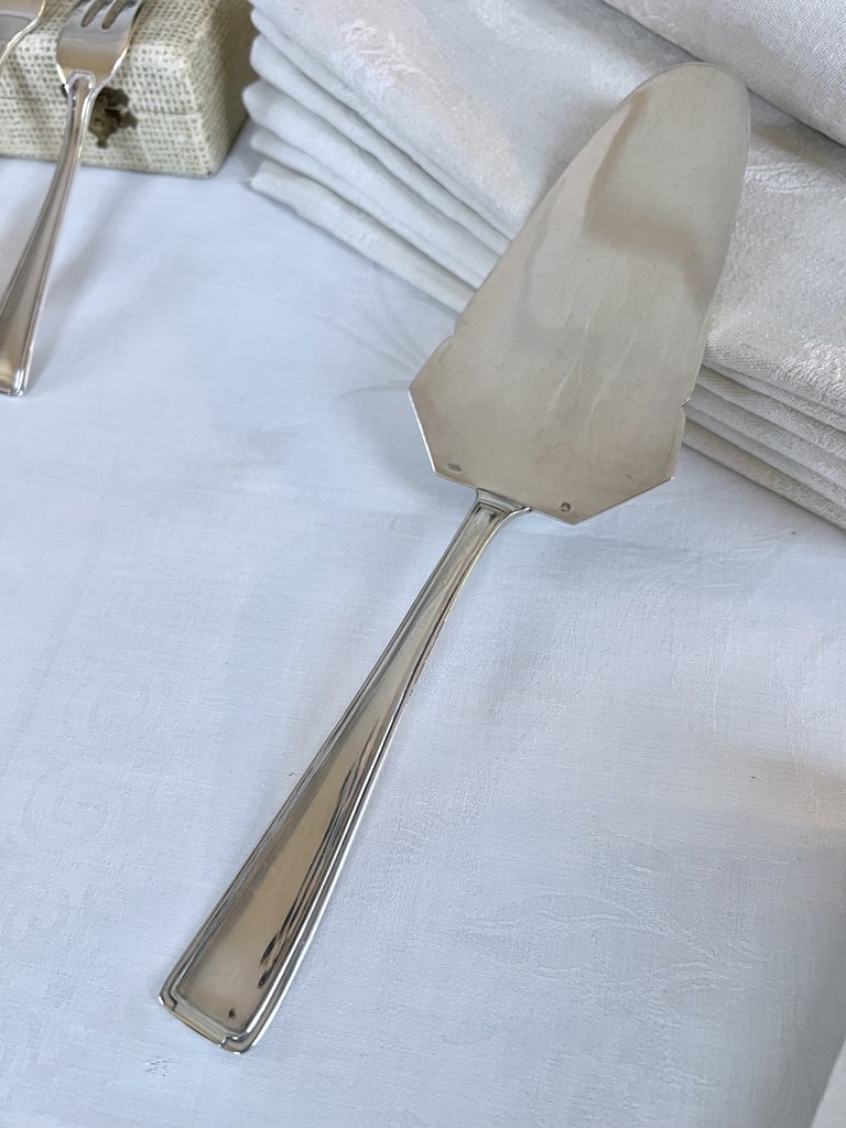 pelle-a-gateau-couverts-anciens-metal-argente-art-deco-style-moderne-antiquaire-brocante
