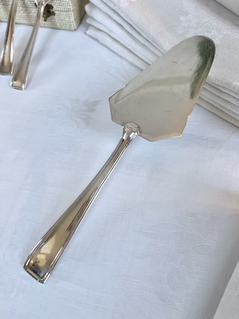 pelle-a-gateau-metal-argente-style-art-deco-vaisselle-vintage-brocante-antiquaire-art-de-la-table-retro