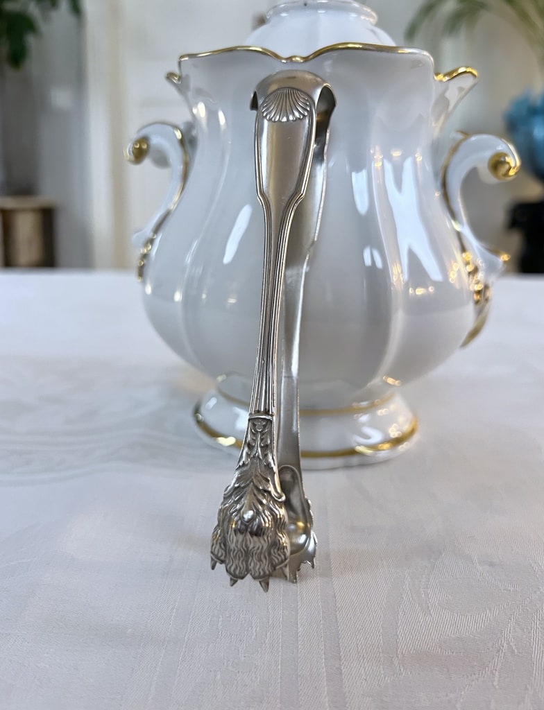 pince-a-sucre-en-argent-massif-pattes-de-lion-coquille-argenterie-art-de-la-table-service-cafe-the-antiquaire-brocante