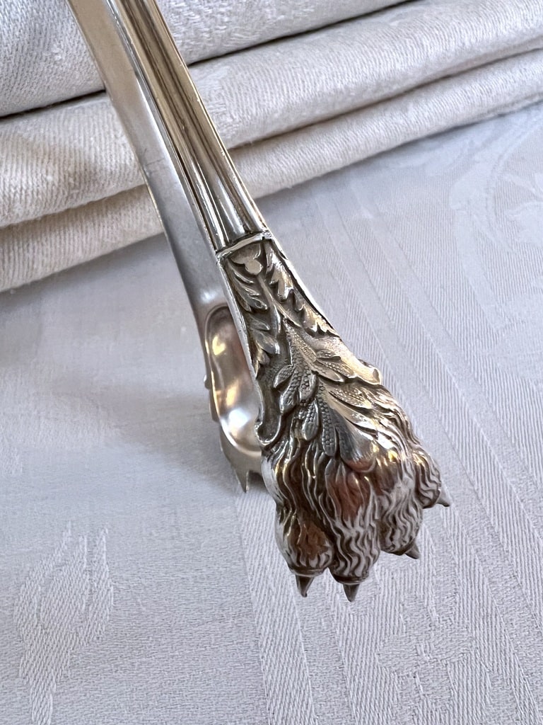 pince-a-sucre-en-argent-massif-decor-pattes-de-lion-poincon-minerve-orfevre-france-art-de-la-table-antiquaire-brocante