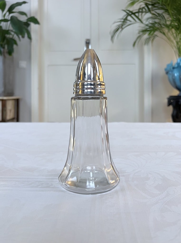 saupoudreuse-a-sucre-vintage-en-verre-et-metal-argente-brocante-art-de-la-table-accessoire-de-table-ancien