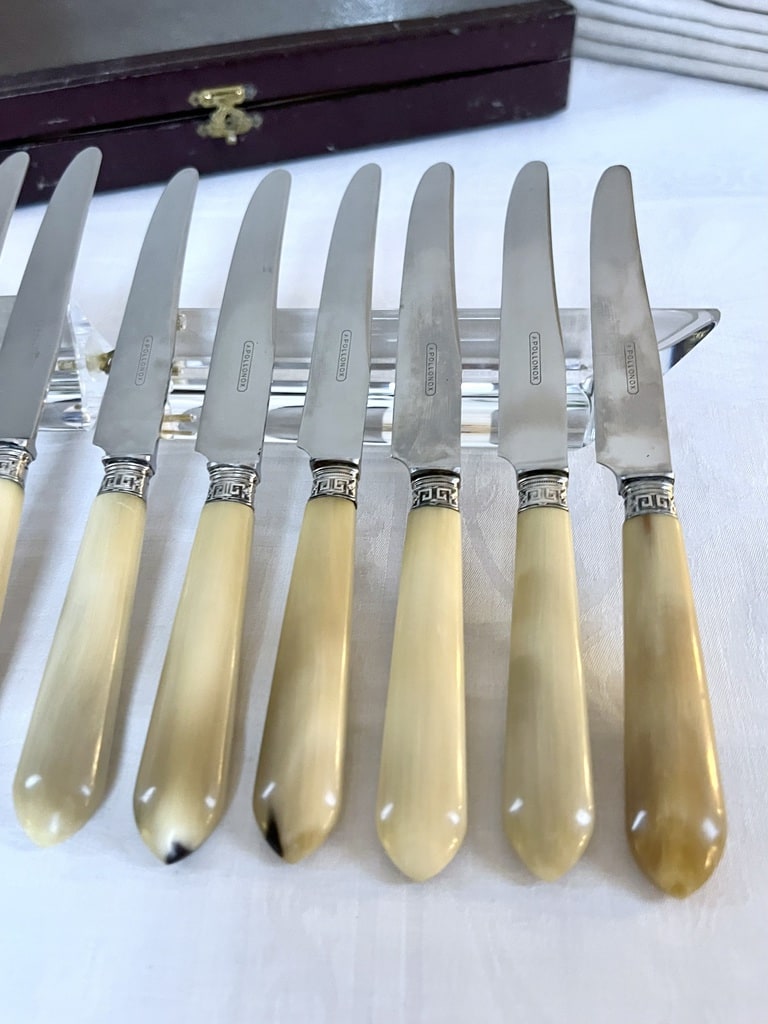 couteaux-entremets-art-deco-1930-style-moderne-couverts-anciens-mentagere-moderne-antiquaire-brocante-art-de-la-table-france