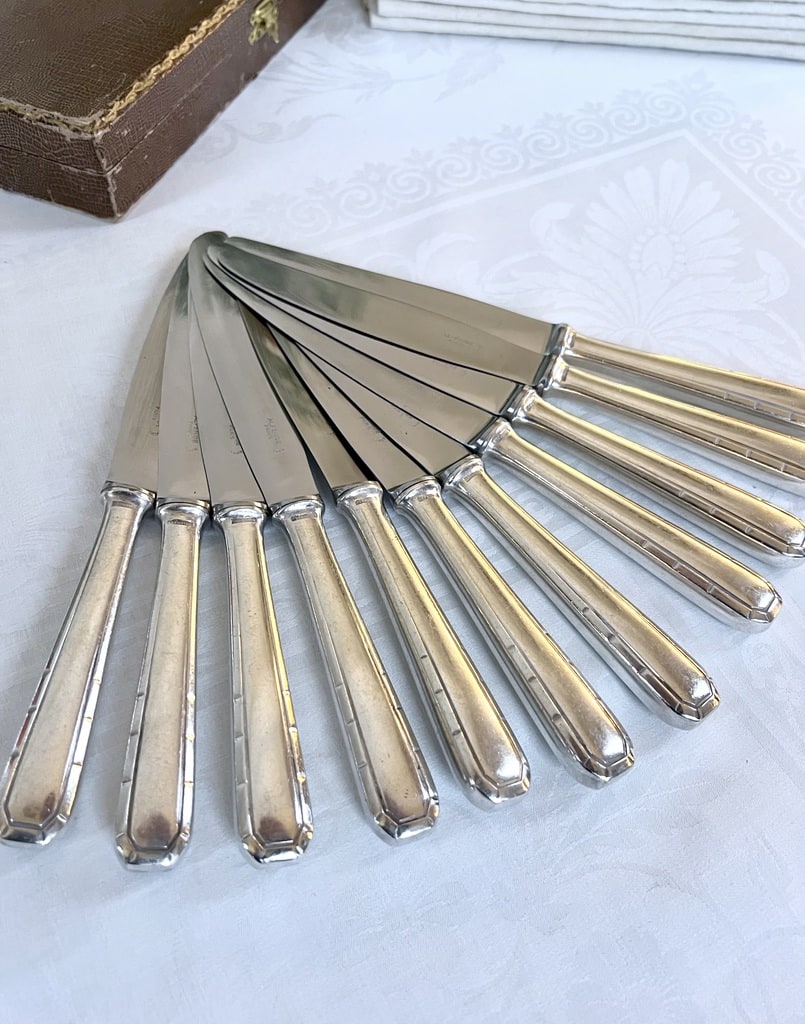 couteaux-art-deco-orfevrerie-christofle-style-art-deco-menagere-moderne-coffret-vitnage-antiquaire-brocante