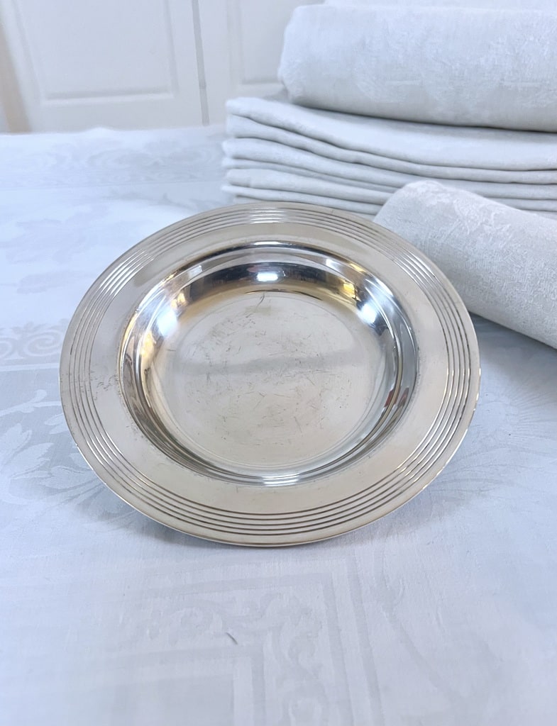 dessous-de-bouteille-en-metal-argente-style-art-deco-vaisselle-moderne-argenterie-ancienne-brocante-antiquaire