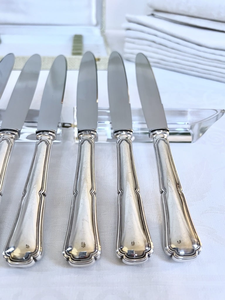 couteaux-anciens-metal-argente-lames-acier-inoxdable-menagere-vintage-modele-filets-brocante-antiquites-france