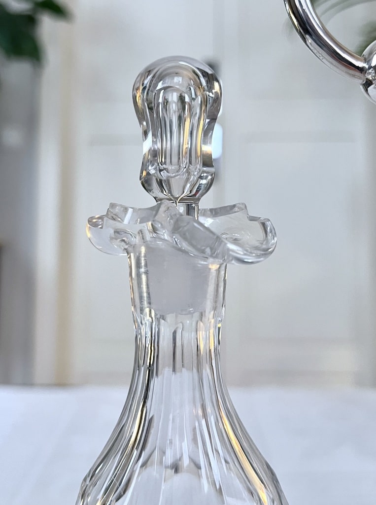 burettes-huile-vinaigre-flacons-anciens-en-verre-souffle-brocante-vaisselle-antiquaire-boutique-en-ligne