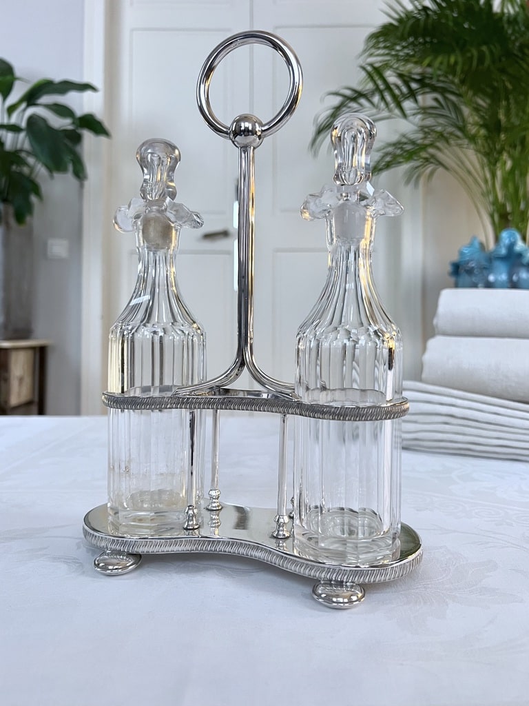 huilier-vinaigrier-verre-et-metal-argente-vaisselle-vintage-condiments-art-de-la-table-brocante-antiquites