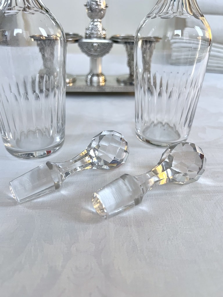 bouchons-cristal-burettes-huile-vinaigre-art-de-la-table-brocante-vaisselle-ancienne-antiquaire-brocante-vintage