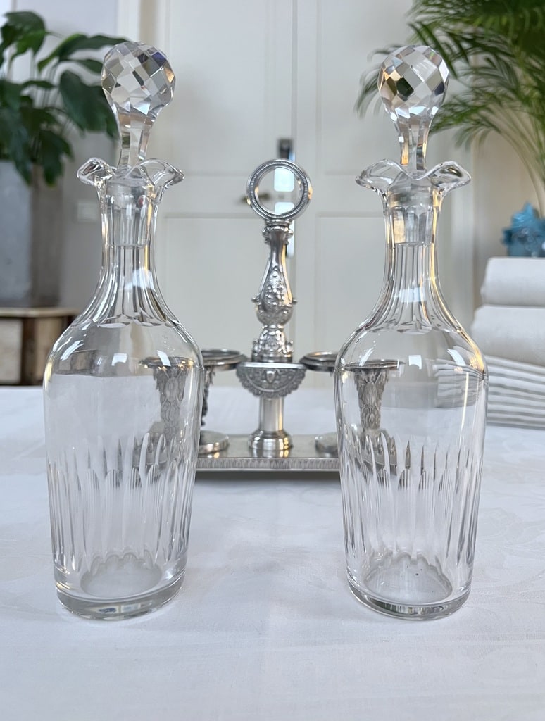 flacons-anciens-huile-vinaigres-burettes-serviteur-regule-argente-brocante-art-de-la-table-argenterie-antiquaire-brocante-en-ligne