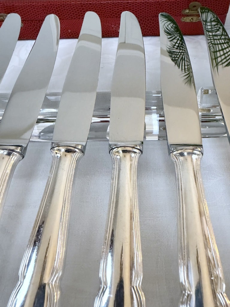 couteaux-anciens-metal-argente-lames-inox-vaisselle-ancienne-couverts-menagere-brocante-antiquaire