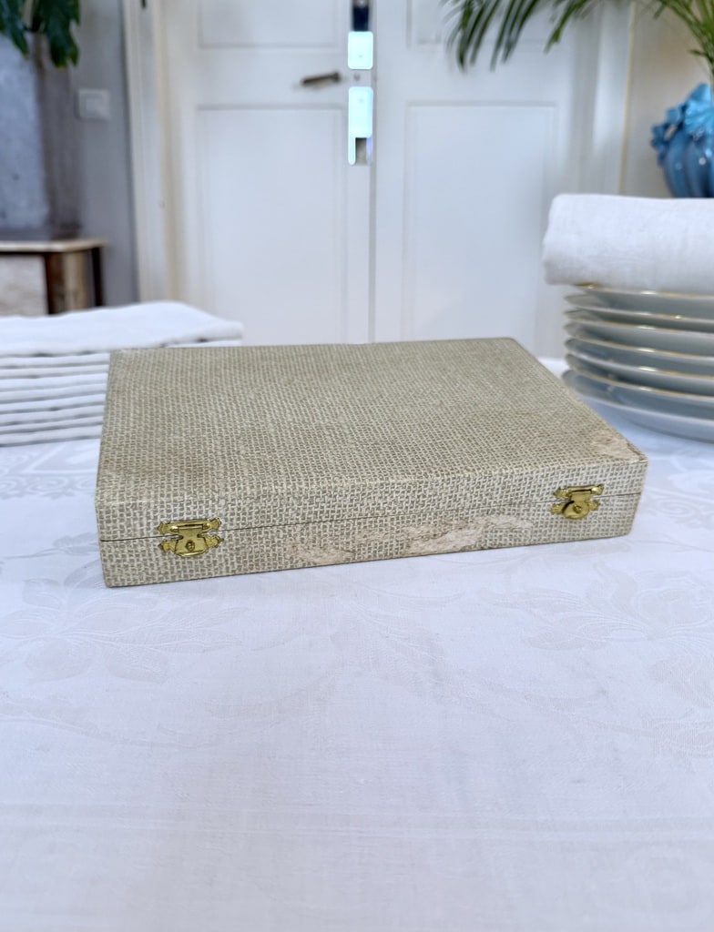 coffret-menagere-ancienne-argenterie-art-de-la-table-couverts-brocante-antiquites