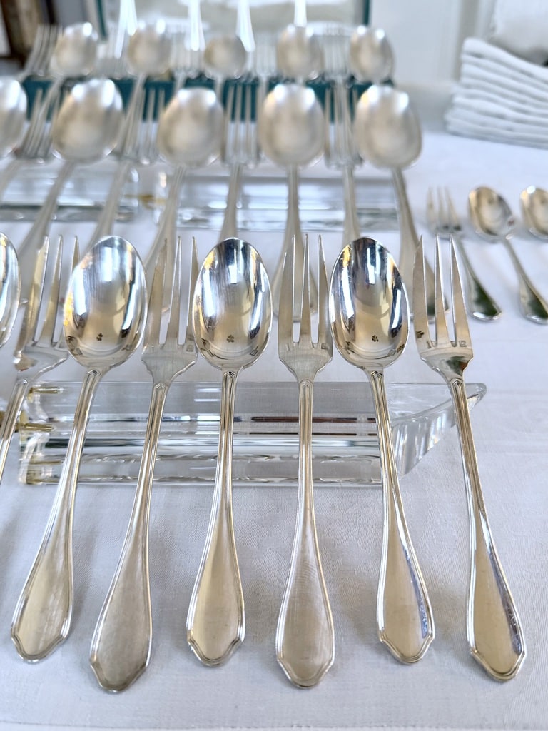 cuilleres-et-fourchettes-a-gateau-metal-argente-orfevre-ravinet-denfert-modele-club-menagere-art-deco-1930-brocante-art-de-la-talbe-ancien-antiquaire