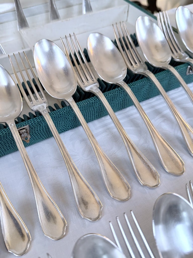 fourchettes-cuillere-a-potage-metal-argente-epoque-art-deco-orfevre-ravinet-denfert-modele-club-brocante-art-de-la-table-vaisselle-seconde-main