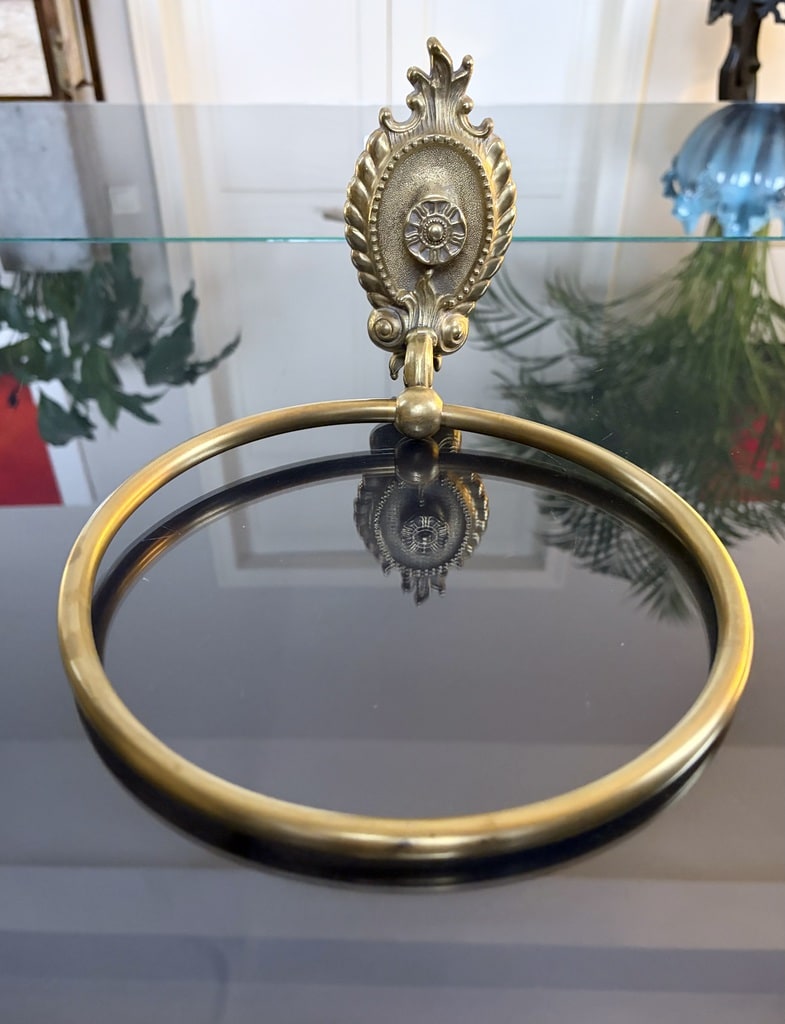 porte-serviette-vintage-1970-en-laiton-decoration-salle-de-bain-style-rocaille-antiquaire-brocante