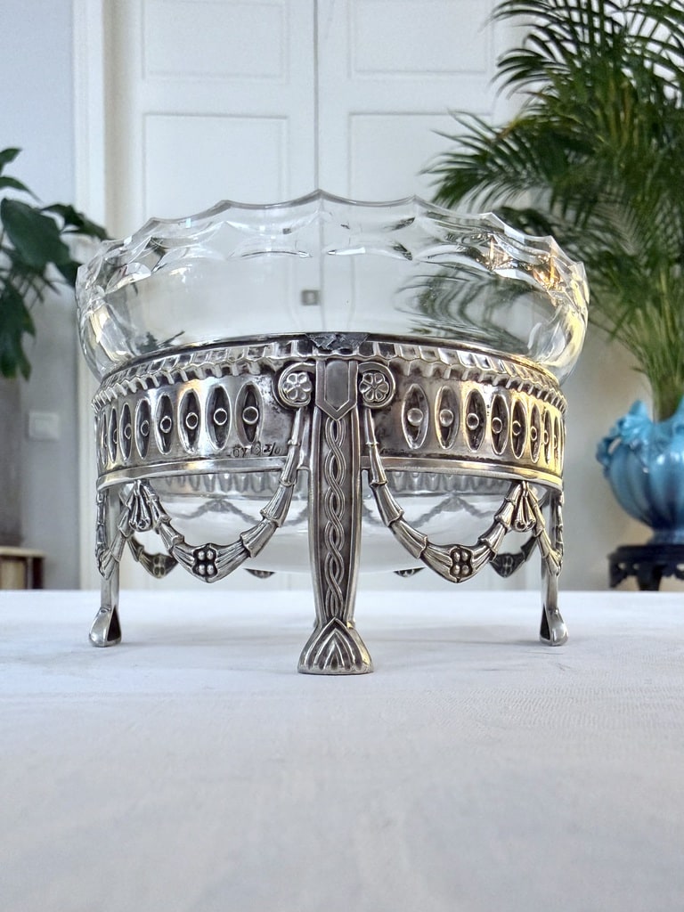 rince-doigts-en-cristal-monture-metal-argente-style-empire-art-de-la-table-france-antiquaire-brocante-vaisselle-ancienne