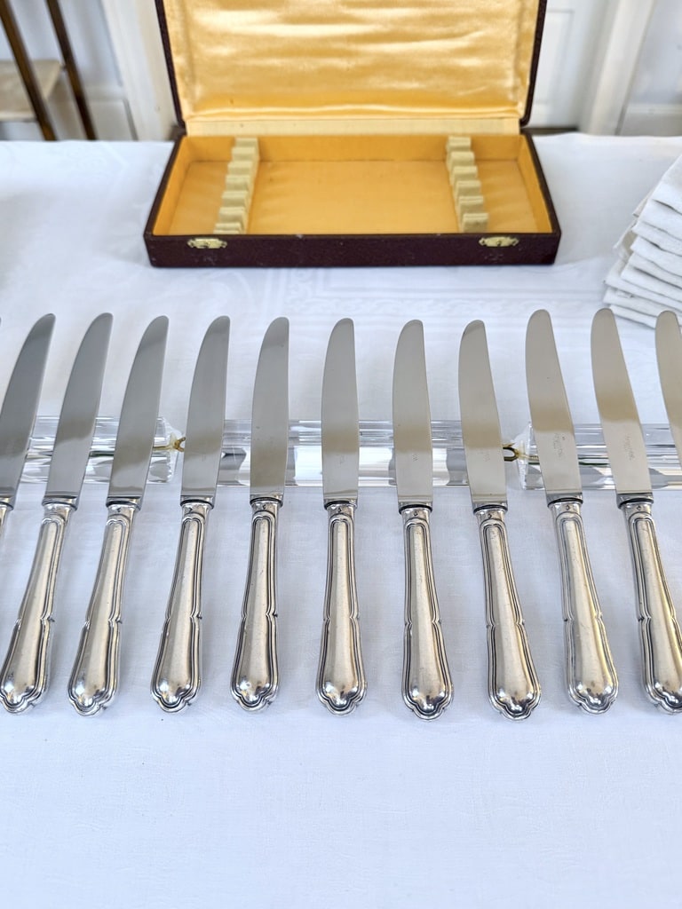 couteaux-a-entremets-anciens-metal-argente-et-inox-couverts-seconde-main-brocante-antiquites-art-de-la-table