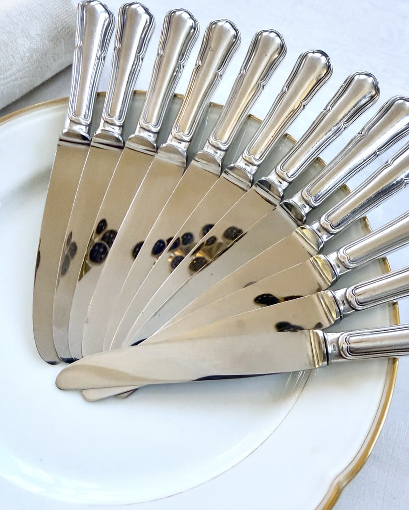couteaux-a-entremets-metal-argente-lames-inox-menagere-vaisselle-20e-siecle-brocante-antiquaire