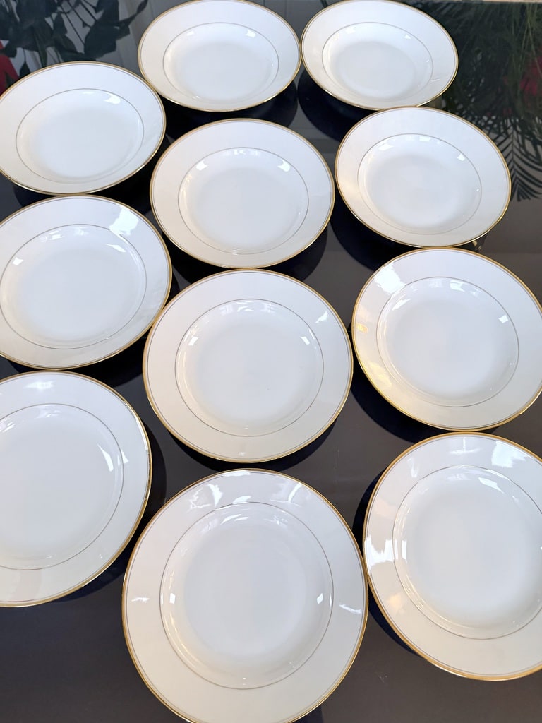 assiettes-creuses-service-de-table-en-porcelaine-blanche-filets-dore-or-fin-brocante-seconde-main-art-de-la-table-antiquaire