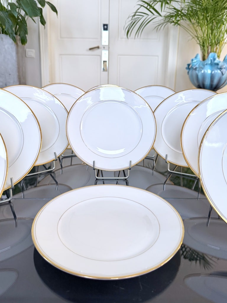 assiettes-a-dessert-anciennes-porcalaine-blanche-fielts-dore-or-fin-cirot-gadouin-art-de-la-table-francais-antiquaire-brocante