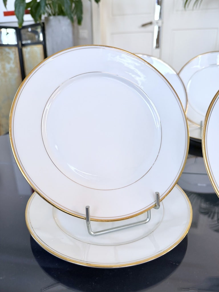 assiettes-a-dessert-vintage-porcelaine-blanche-filets-a-l-or-fin-decor-moderne-intemporel-antiquaire-art-de-la-table