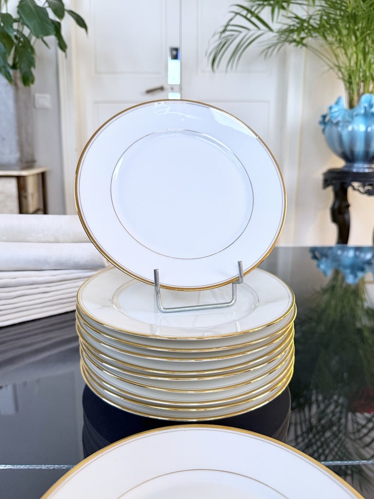 service-de-table-vintage-assiettes-a-dessert-porcelaine-blanche-filets-dore-or-fin-brocante-antiquaire-boutique-en-ligne