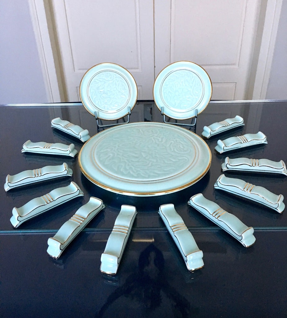 ensemble-de-table-ancien-en-faïence