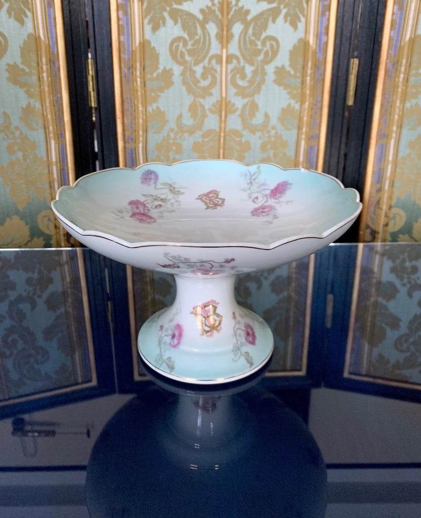 coupe-de-service-en-porcelaine-