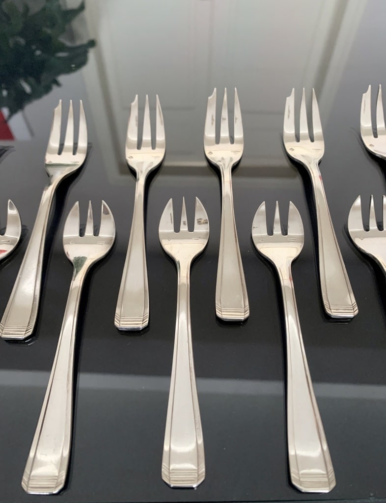 fourchettes-art-deco-en-metal-argente