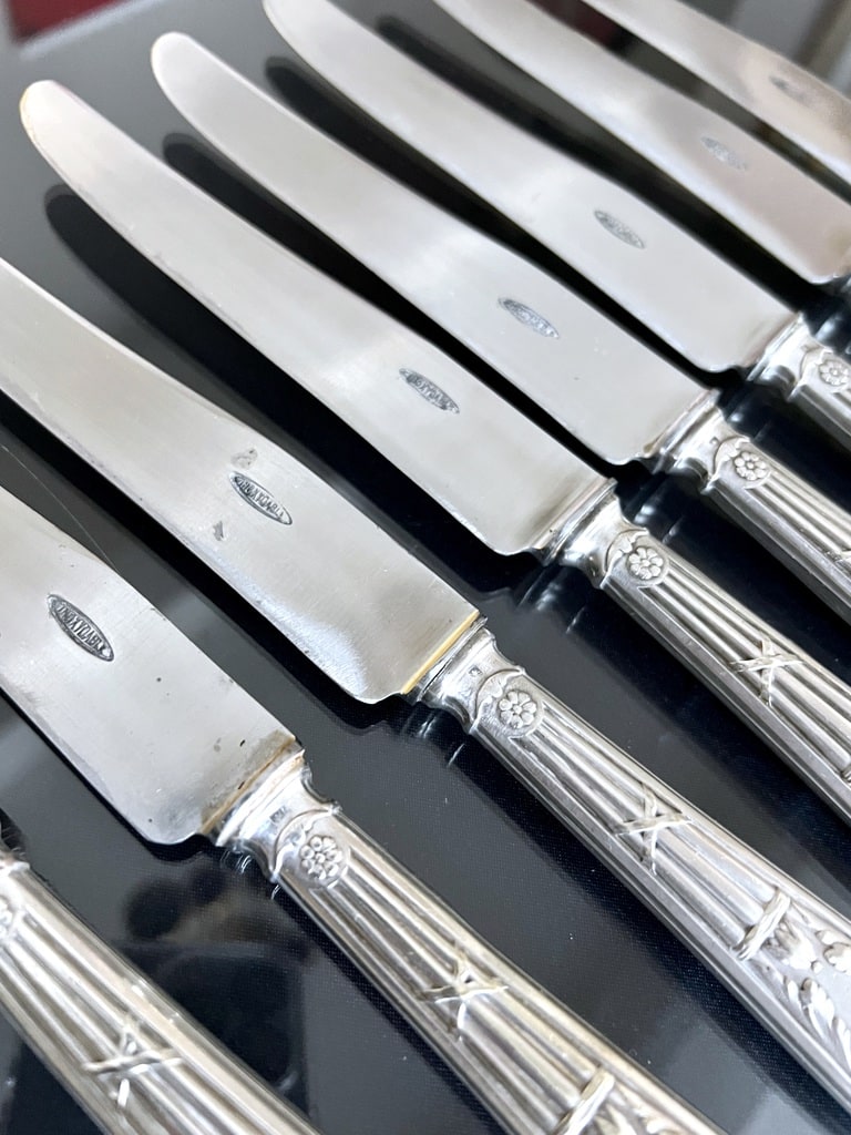 couteaux-anciens-metal-argente