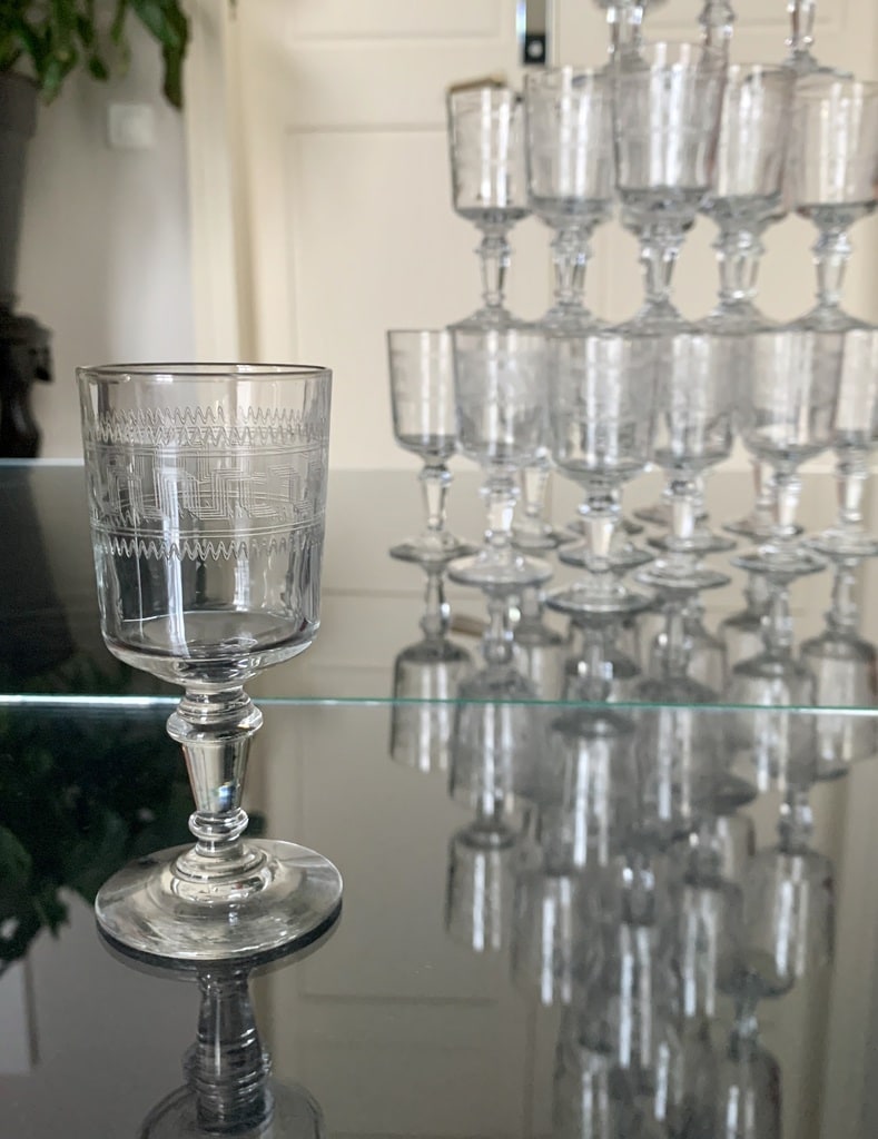 Verres à liqueur en verre gravé