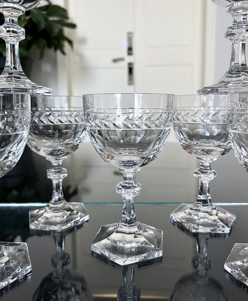 service-de-verres-anciens-en-cristal-antiquaire