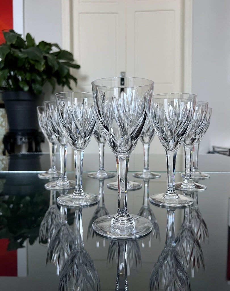 verres-a-vin-en-cristal-de-saint-louis-