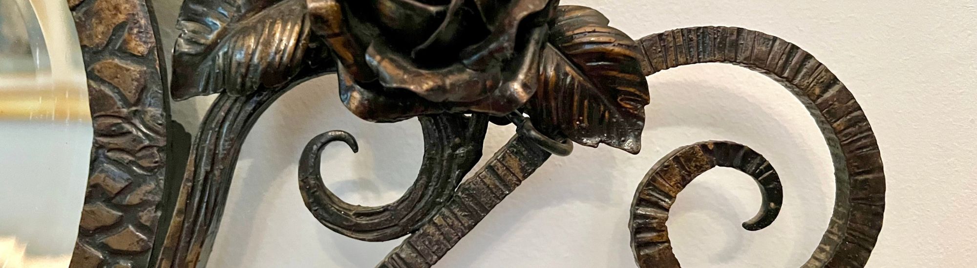 miroir art déco avec cadre en métal forgé