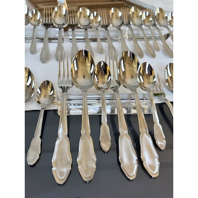 couverts-de-table-en-acier-inoxydable-coffret-menagere-fourchettes-cuilleres-brocante-vaisselle