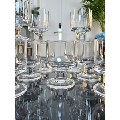 verres-a-pied-en-cristal-service-de-table-eau-vin-brocante-antiquites-vaisselle-20e-siecle