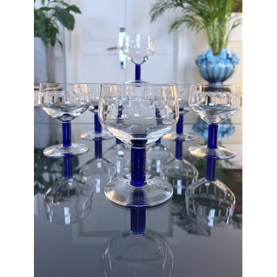 verres-art-deco-pied-bleu-decor-grave-souffle-service-de-table-ancien-style-moderne-brocante-antiquites-france