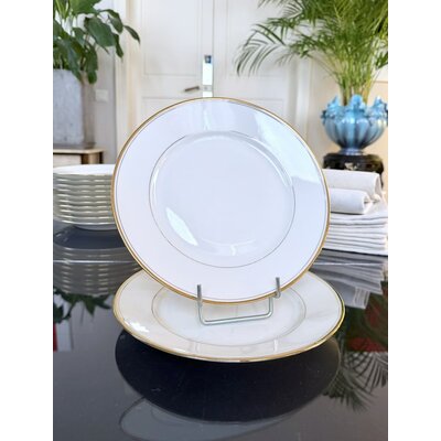 service-assiettes-plates-anciennes-en-porcelaine-blanche-et-filets-a-l-or-fin-vaisselle-seconde-main-brocante-antiquaire