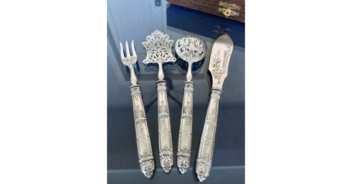 Lot De Couverts Mignardise En Argent Fourré - Ensemble D'occasion