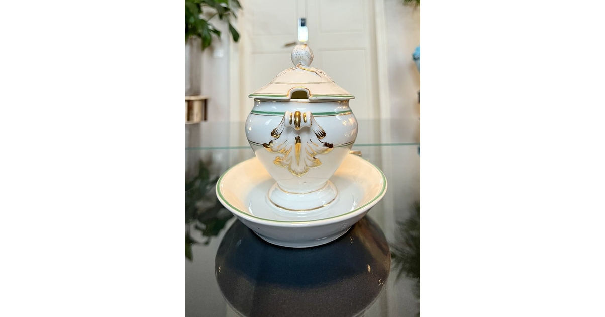 grande saucière en porcelaine de paris avec couvercle et decor d'oiseau