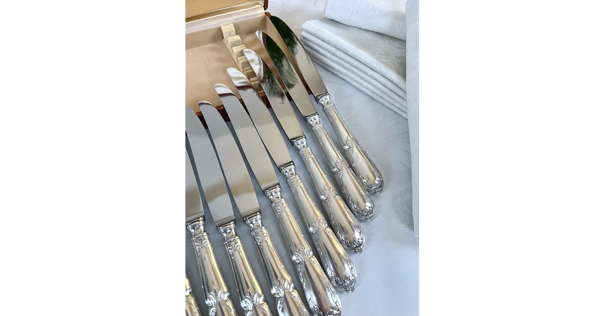 ENSEMBLE DE 9 Couteaux anciens de Table en corne et argent EUR 80,00 - FR