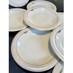 assiettes-plates-porcelaine-monogrammes-or-fin-decor-rouard-paris-vaisselle-moderne-20eme-siecle-antiquites-brocante