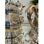 service-cafe-metal-argente-art-deco-monogrammes-sucrier-theiere-cremier-antiquaire-en-ligne