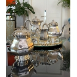 service-cafe-theiere-sucrier-cremier-metal-argente-monogrammes-orfevre-victor-saglier-freres-epoque-art-deco-antiquaire-brocante