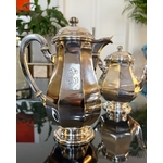verseuse-a-cafe-metal-argente-monogrammes-art-deco-saglier-freres-antiquites-brocante