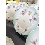 service-assiettes-dessert-porcelaine-bleu-blanc-rose-fleurs-monogrammes-or-fin-antiquites-brocante