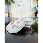 legumier-soupiere-porcelaine-decor-floral-monogrammes-or-fin-antiquites-brocante